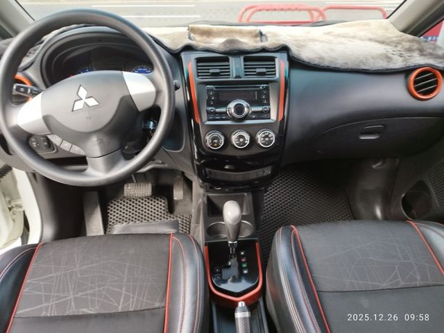 實車實價 絕不到場再加價 里程保證 無泡水 無事故 無待修  第11張相片