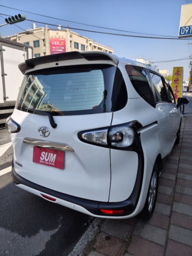 零頭款可全貸 實車實價 絕不到場再加價 里程保證 無泡水 無事故 無待修  第8張相片