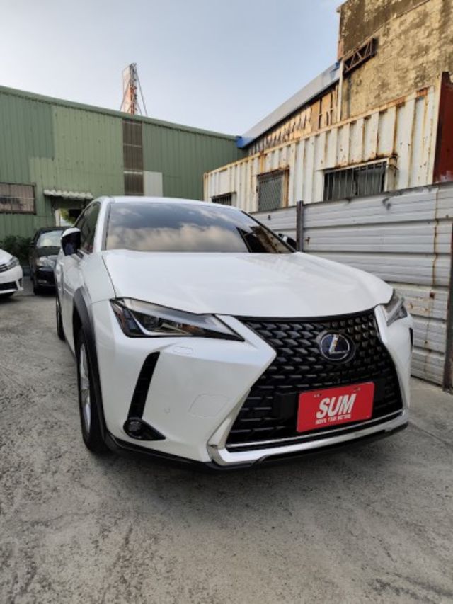 重點只跑8萬km 零頭款可全貸 實車實價 絕不到場再加價 里程保證 無泡水 無事故 無待修  第1張相片