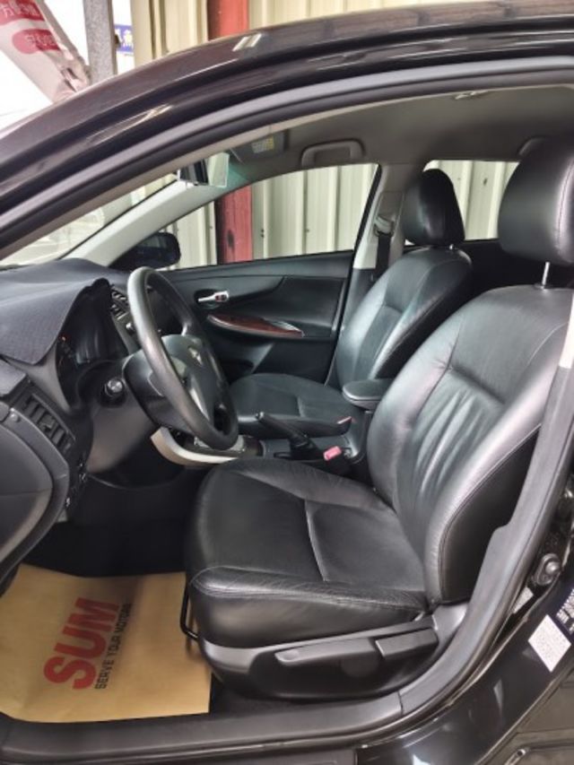 零頭款可全貸 實車實價 絕不到場再加價 里程保證 無泡水 無事故 無待修  第9張相片