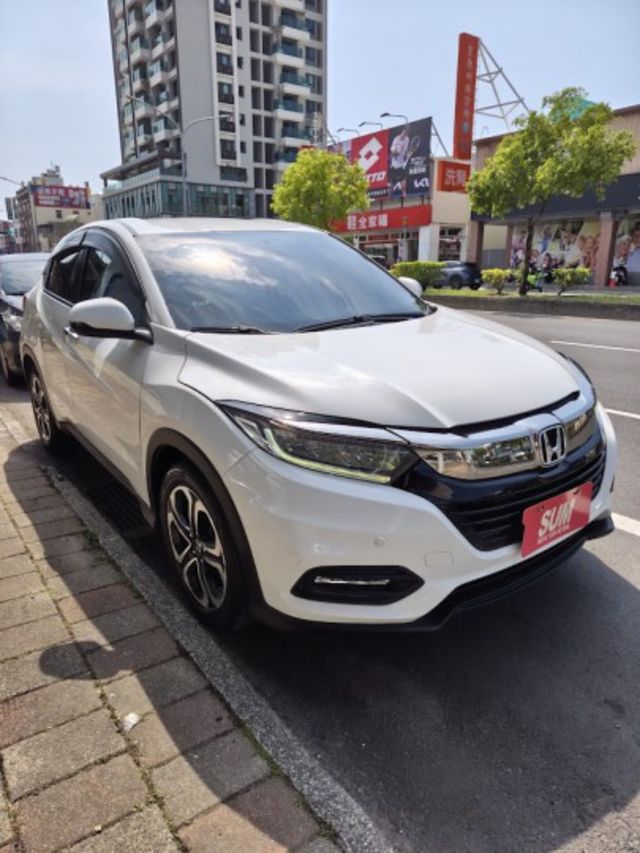 零頭款可全貸 實車實價 絕不到場再加價 里程保證 無泡水 無事故 無待修  第3張相片