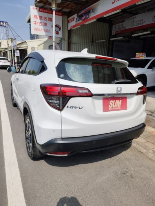 零頭款可全貸 實車實價 絕不到場再加價 里程保證 無泡水 無事故 無待修  第6張相片