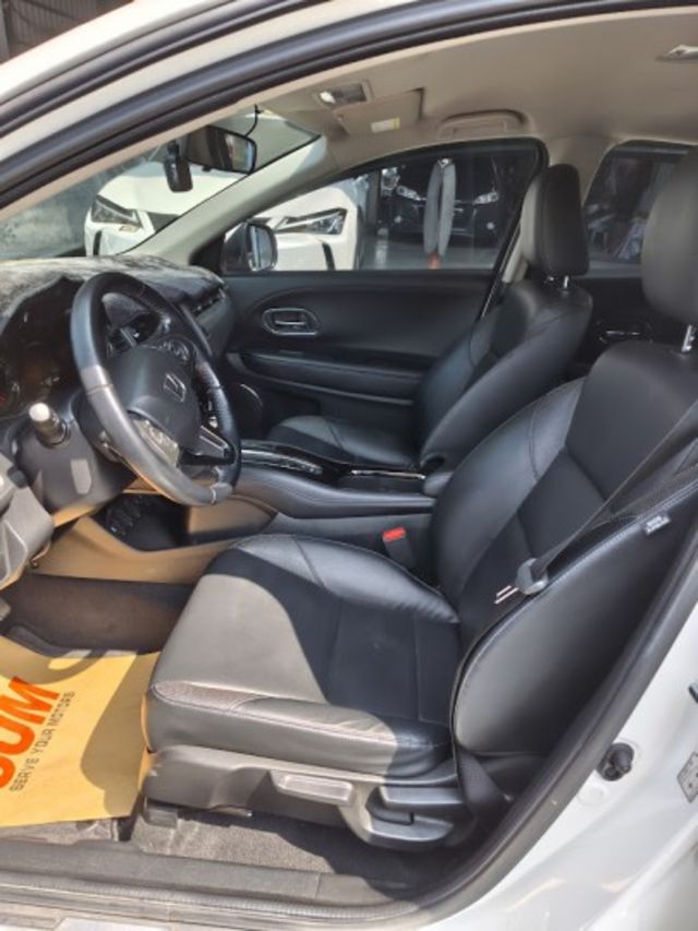 零頭款可全貸 實車實價 絕不到場再加價 里程保證 無泡水 無事故 無待修  第9張相片