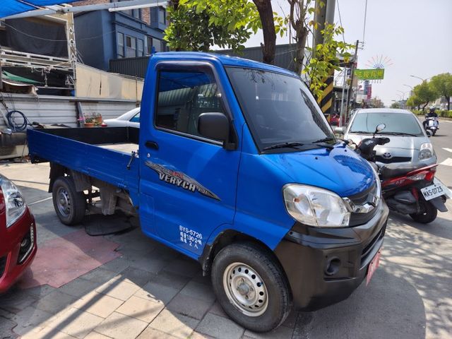 零頭款可全貸 實車實價 絕不到場再加價 里程保證 無泡水 無事故 無待修  第4張相片