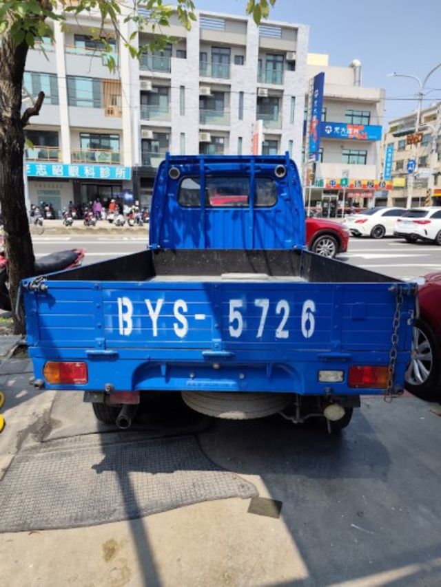 零頭款可全貸 實車實價 絕不到場再加價 里程保證 無泡水 無事故 無待修  第7張相片