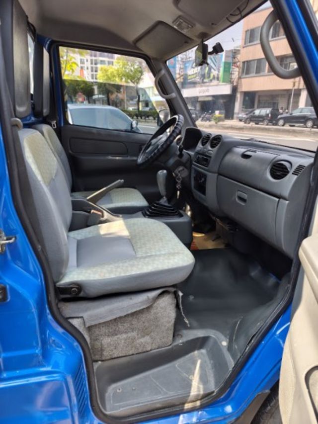 零頭款可全貸 實車實價 絕不到場再加價 里程保證 無泡水 無事故 無待修  第9張相片