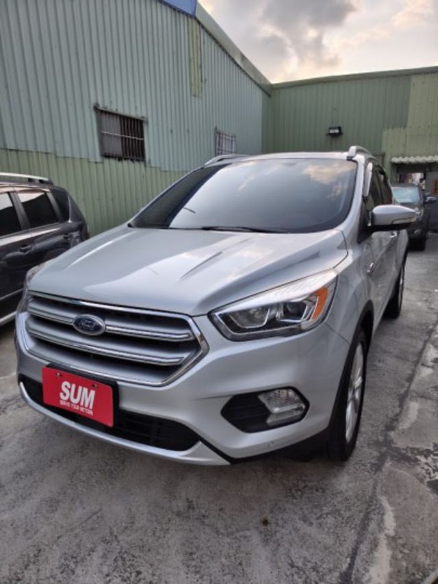 零頭款可全貸 實車實價 絕不到場再加價 里程保證 無泡水 無事故 無待修  第2張相片