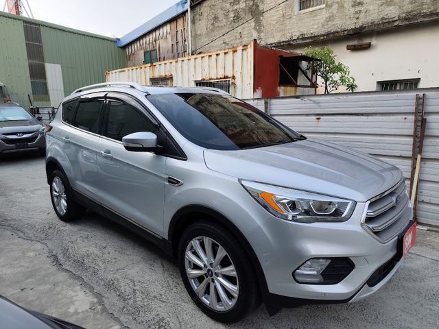 零頭款可全貸 實車實價 絕不到場再加價 里程保證 無泡水 無事故 無待修  第4張相片