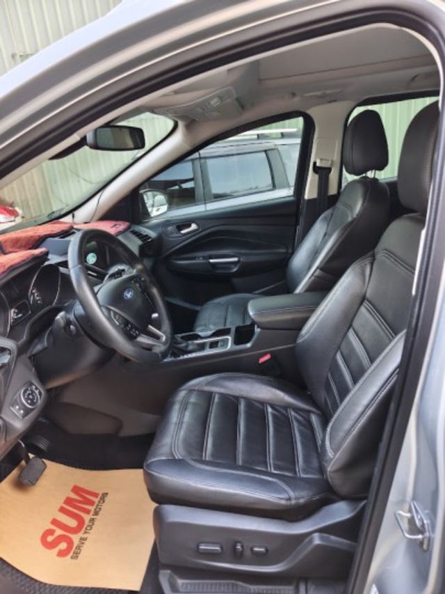 零頭款可全貸 實車實價 絕不到場再加價 里程保證 無泡水 無事故 無待修  第9張相片