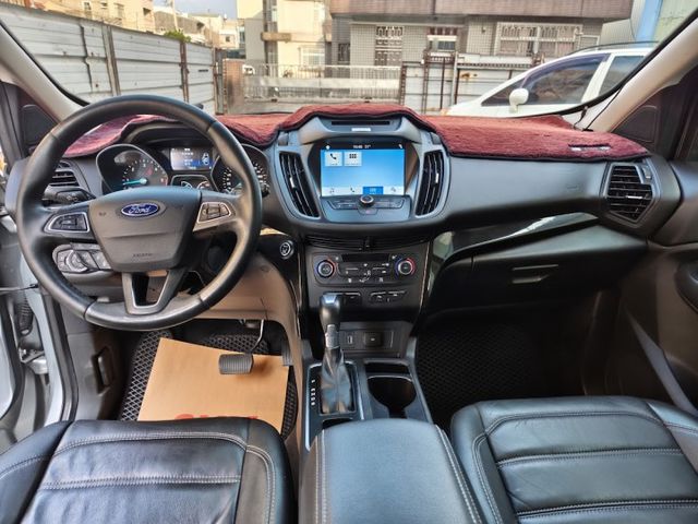 零頭款可全貸 實車實價 絕不到場再加價 里程保證 無泡水 無事故 無待修  第12張相片