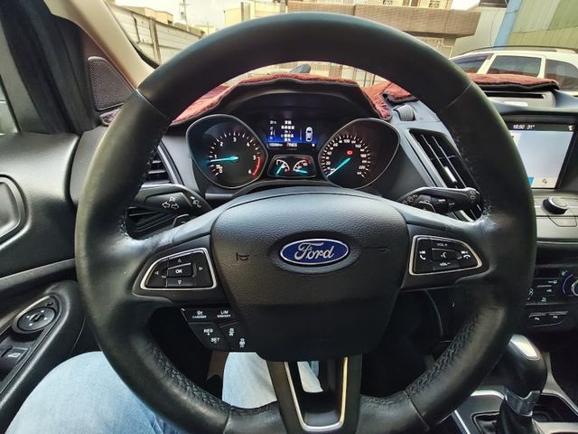 零頭款可全貸 實車實價 絕不到場再加價 里程保證 無泡水 無事故 無待修  第13張相片