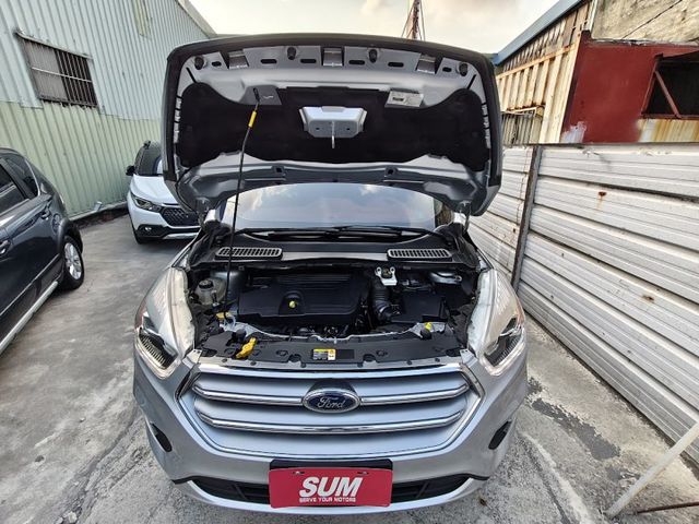 零頭款可全貸 實車實價 絕不到場再加價 里程保證 無泡水 無事故 無待修  第15張相片