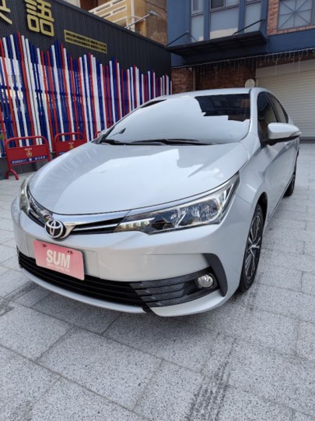 零頭款可全貸 實車實價 絕不到場再加價 里程保證 無泡水 無事故 無待修  第1張相片