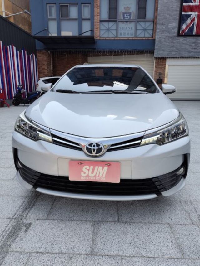 零頭款可全貸 實車實價 絕不到場再加價 里程保證 無泡水 無事故 無待修  第2張相片