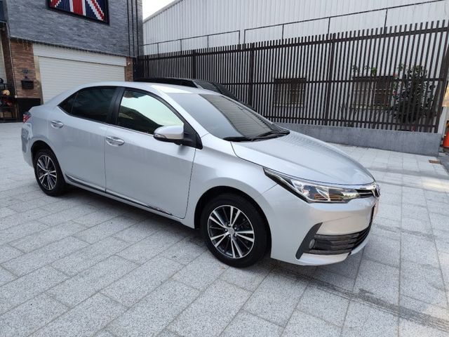 零頭款可全貸 實車實價 絕不到場再加價 里程保證 無泡水 無事故 無待修  第4張相片