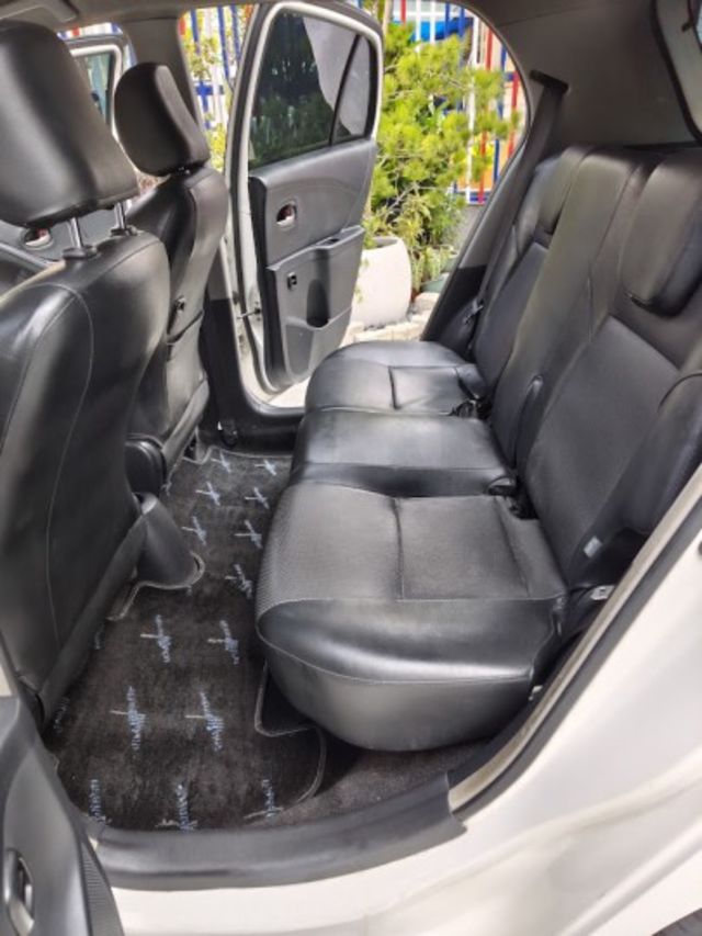 只跑13.5萬km 零頭款可全貸 實車實價 絕不到場再加價 里程保證 無泡水 無事故 無待修  第10張相片