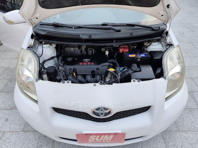 只跑13.5萬km 零頭款可全貸 實車實價 絕不到場再加價 里程保證 無泡水 無事故 無待修  第13張相片