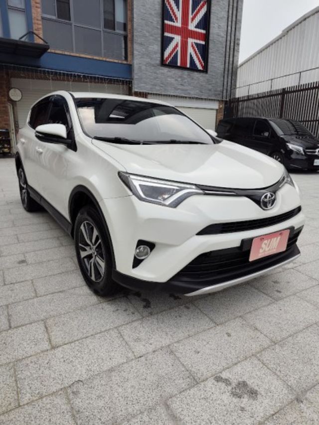 零頭款可全貸 實車實價 絕不到場再加價 里程保證 無泡水 無事故 無待修  第3張相片