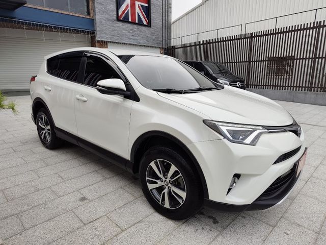 零頭款可全貸 實車實價 絕不到場再加價 里程保證 無泡水 無事故 無待修  第4張相片