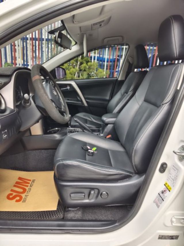 零頭款可全貸 實車實價 絕不到場再加價 里程保證 無泡水 無事故 無待修  第9張相片