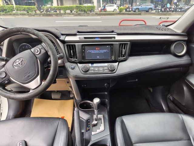 零頭款可全貸 實車實價 絕不到場再加價 里程保證 無泡水 無事故 無待修  第11張相片