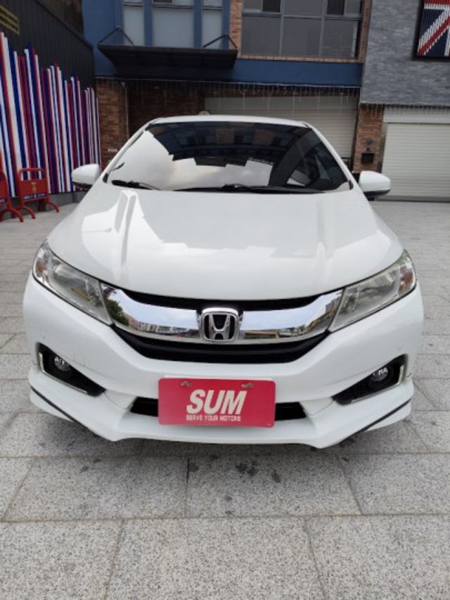 零頭款可全貸 實車實價 絕不到場再加價 里程保證 無泡水 無事故 無待修  第2張相片