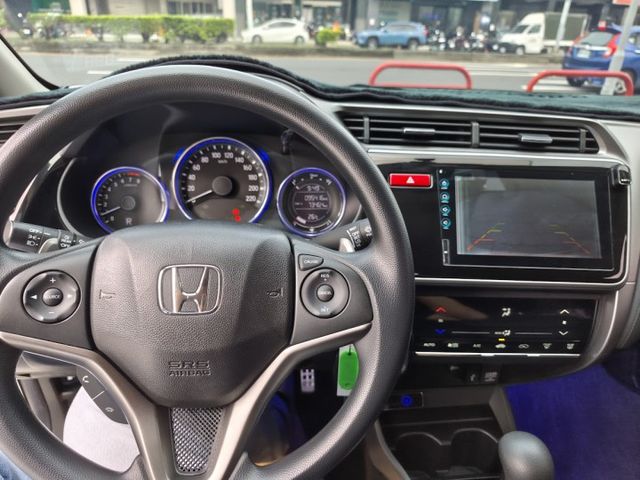 零頭款可全貸 實車實價 絕不到場再加價 里程保證 無泡水 無事故 無待修  第12張相片