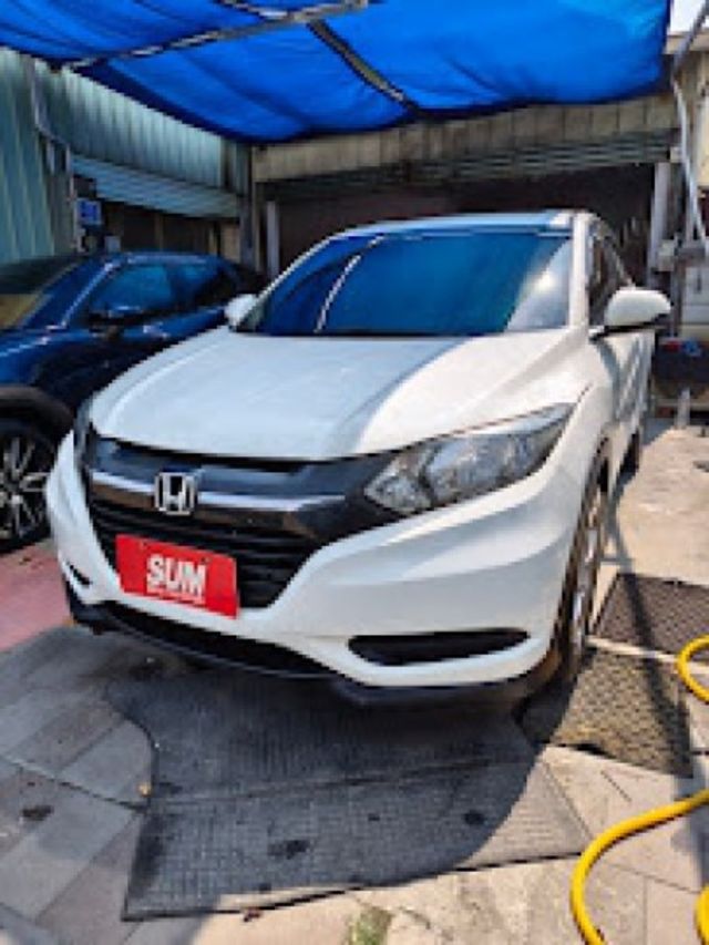 零頭款可全貸 實車實價 絕不到場再加價 里程保證 無泡水 無事故 無待修  第1張相片