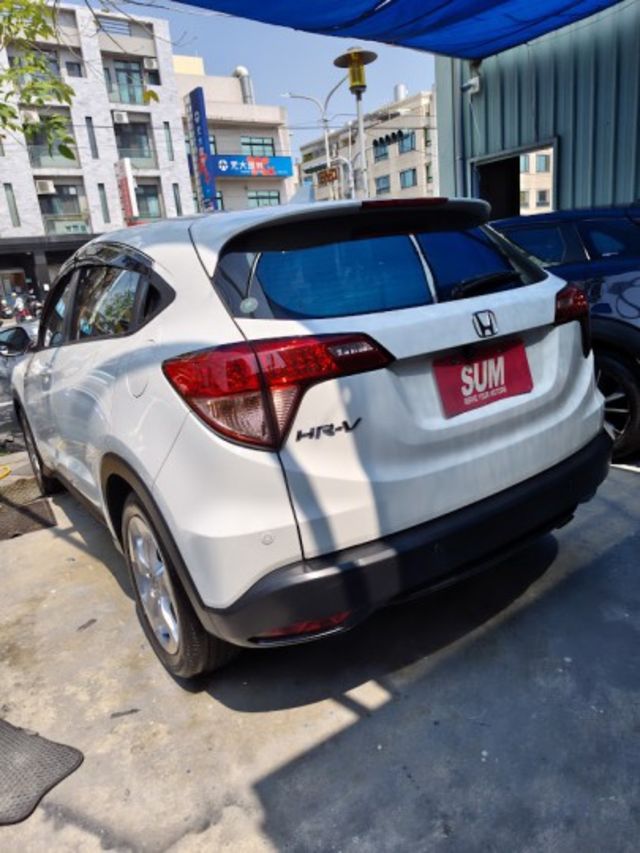 零頭款可全貸 實車實價 絕不到場再加價 里程保證 無泡水 無事故 無待修  第6張相片