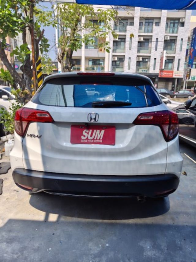 零頭款可全貸 實車實價 絕不到場再加價 里程保證 無泡水 無事故 無待修  第7張相片