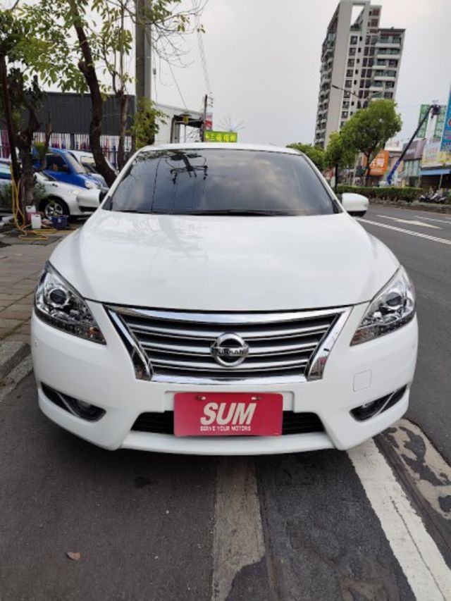 零頭款可全貸 實車實價 絕不到場再加價 里程保證 無泡水 無事故 無待修  第2張相片