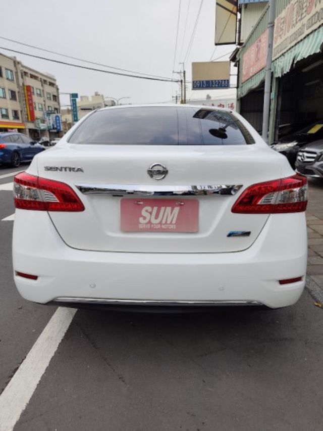 零頭款可全貸 實車實價 絕不到場再加價 里程保證 無泡水 無事故 無待修  第7張相片