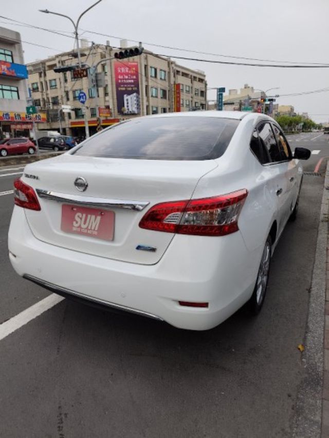 零頭款可全貸 實車實價 絕不到場再加價 里程保證 無泡水 無事故 無待修  第8張相片