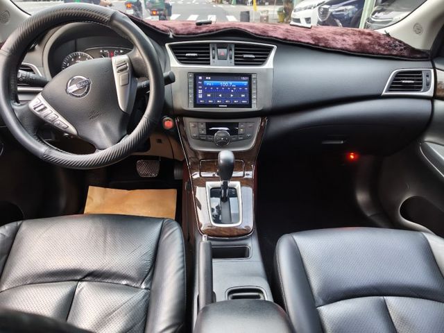 零頭款可全貸 實車實價 絕不到場再加價 里程保證 無泡水 無事故 無待修  第11張相片