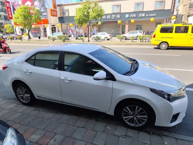 零頭款全額貸 實車實價 絕不到場再加價 里程保證 無泡水 無事故 無待修  第4張相片