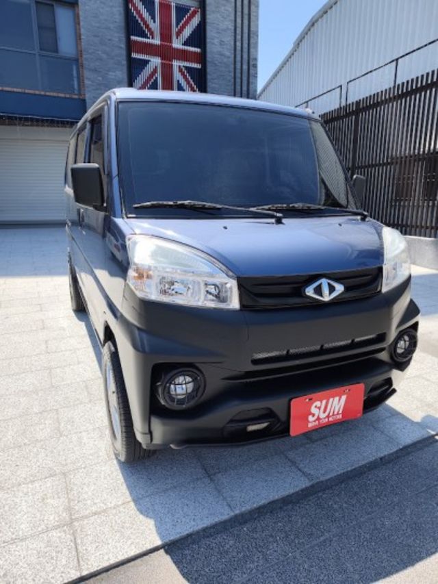自排 零頭款可全貸 實車實價 絕不到場再加價 里程保證 無泡水 無事故 無待修  第3張相片