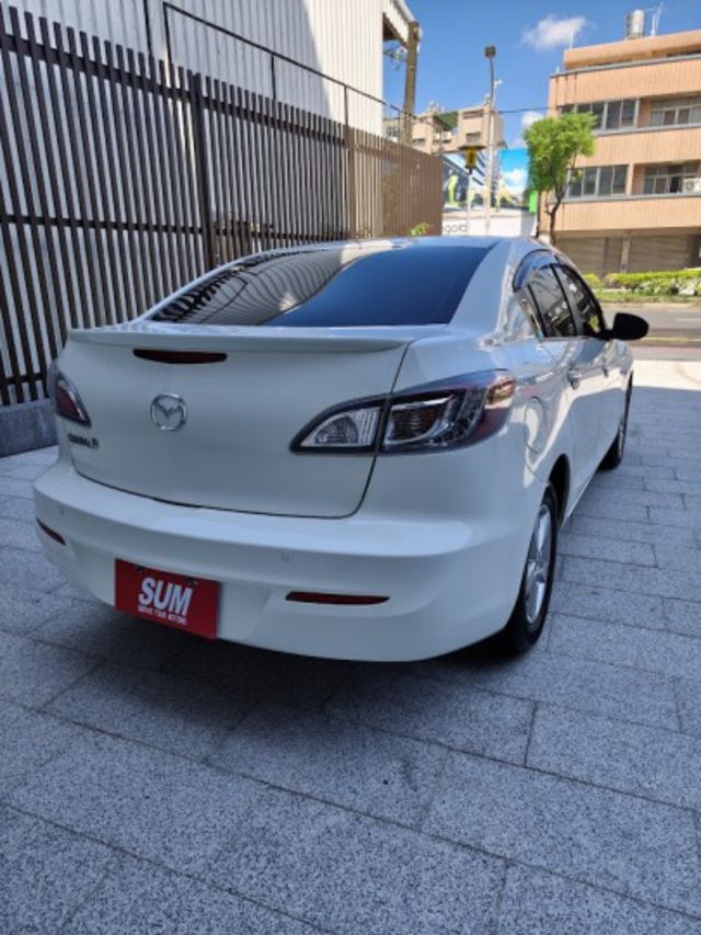 重點只跑6萬km 可貸款 低月付 實車實價 絕不到場再加價 里程保證 無泡水 無事故 無待修  第8張相片