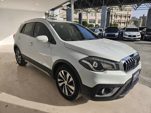 SUZUKI鈴木 SX4  第2張相片
