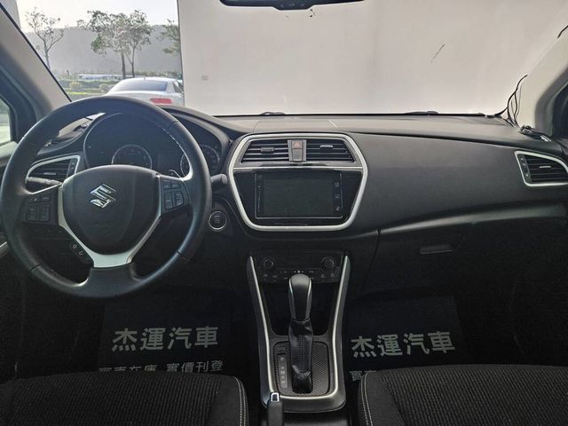 SUZUKI鈴木 SX4  第5張相片
