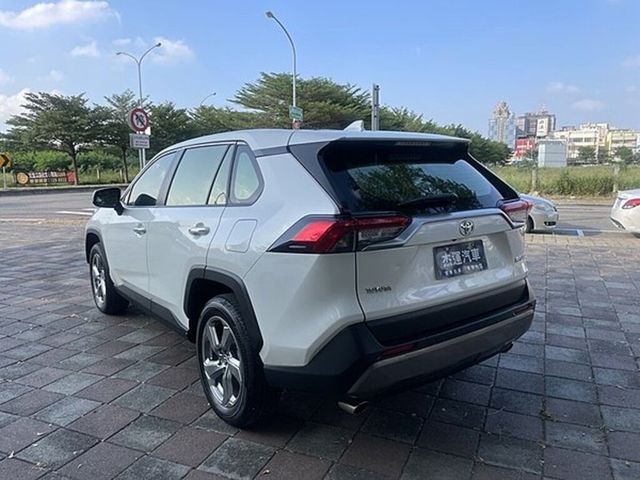 TOYOTA豐田 RAV4  第4張相片