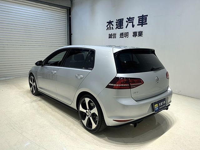 VOLKSWAGEN福斯 GOLF GTI  第4張相片