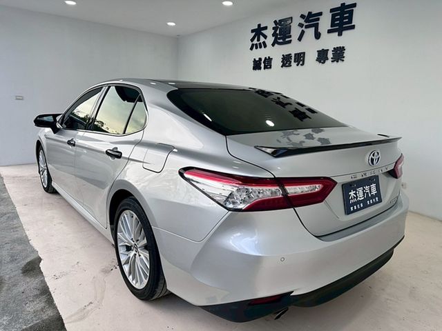 TOYOTA豐田 CAMRY HYBRID  第2張相片