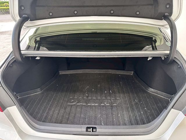 TOYOTA豐田 CAMRY HYBRID  第3張相片