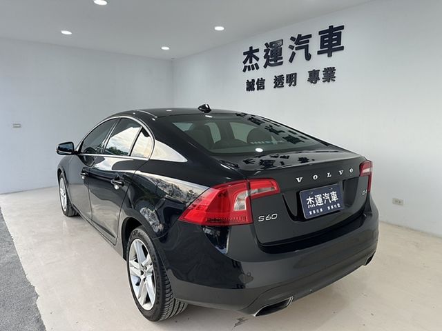 VOLVO富豪 S60  第2張相片