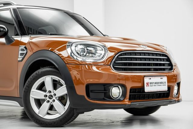 馬牌四輪剛換｜引擎腳換新｜棕黑雙色｜雙前電動座椅｜電尾門｜倒車顯影｜定速&限速｜免鑰匙｜SPORT模式｜駕駛記憶座椅  第6張相片