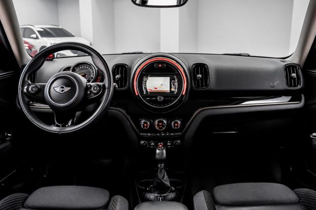 馬牌四輪剛換｜引擎腳換新｜棕黑雙色｜雙前電動座椅｜電尾門｜倒車顯影｜定速&限速｜免鑰匙｜SPORT模式｜駕駛記憶座椅  第10張相片