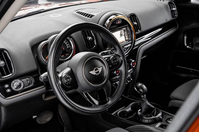 馬牌四輪剛換｜引擎腳換新｜棕黑雙色｜雙前電動座椅｜電尾門｜倒車顯影｜定速&限速｜免鑰匙｜SPORT模式｜駕駛記憶座椅  第16張相片