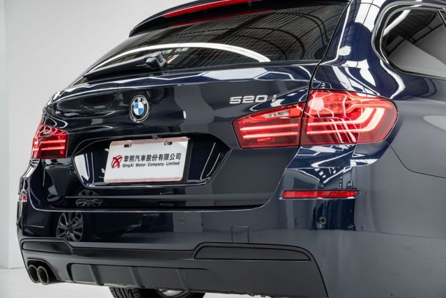 M款套件｜碳纖維下巴套件｜左右後側倒車影像｜四車門解鎖｜全景天窗｜腳踢尾門｜記憶座椅｜換檔撥片｜免鑰匙｜電動方向盤調整  第7張相片