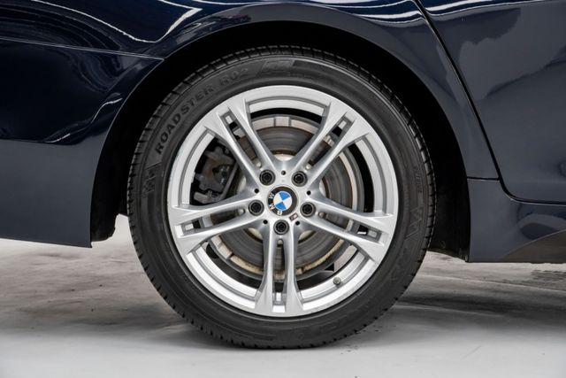 M款套件｜碳纖維下巴套件｜左右後側倒車影像｜四車門解鎖｜全景天窗｜腳踢尾門｜記憶座椅｜換檔撥片｜免鑰匙｜電動方向盤調整  第9張相片