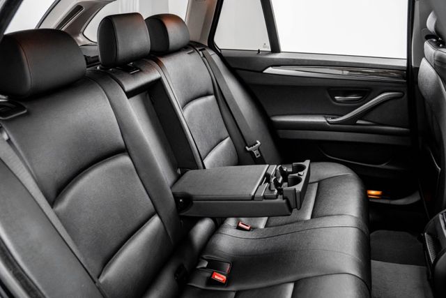 M款套件｜碳纖維下巴套件｜左右後側倒車影像｜四車門解鎖｜全景天窗｜腳踢尾門｜記憶座椅｜換檔撥片｜免鑰匙｜電動方向盤調整  第15張相片